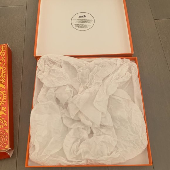 HERMES Les Tambours 100% Silk Scarf + Box - Picture 9 of 10